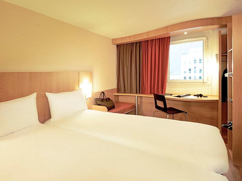 Ibis Budget Loriol Le Pouzin Exteriör bild