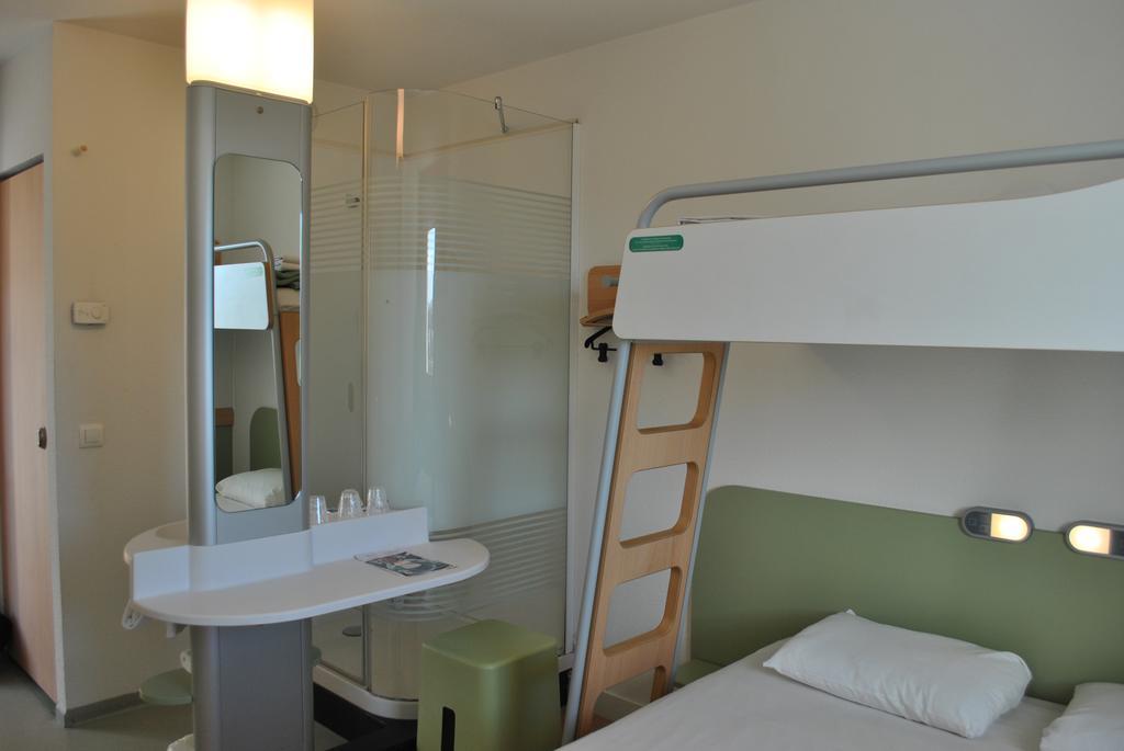 Ibis Budget Loriol Le Pouzin Exteriör bild