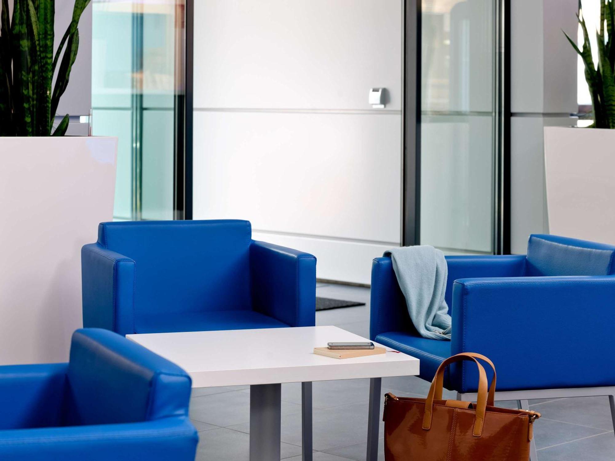 Ibis Budget Loriol Le Pouzin Exteriör bild