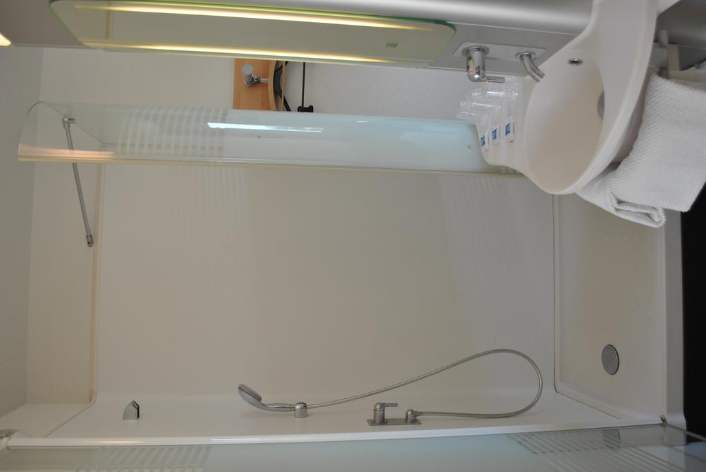 Ibis Budget Loriol Le Pouzin Exteriör bild