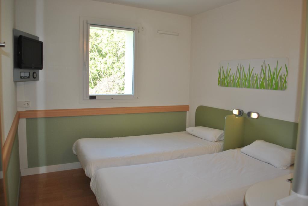 Ibis Budget Loriol Le Pouzin Exteriör bild
