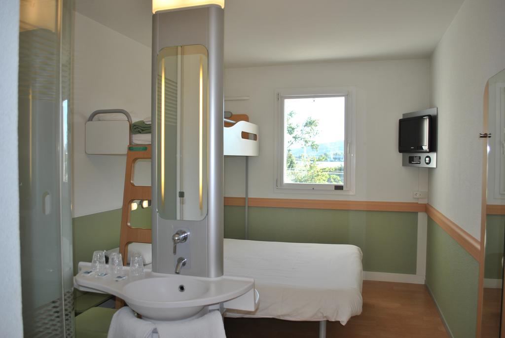 Ibis Budget Loriol Le Pouzin Exteriör bild