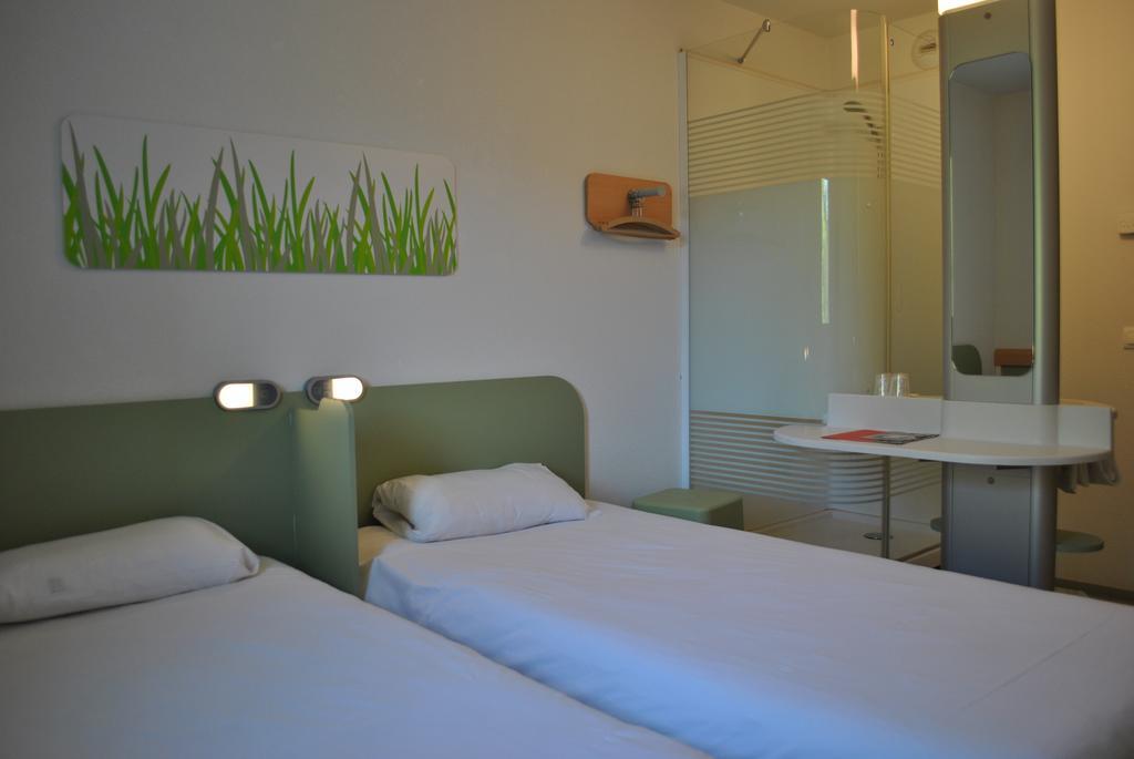 Ibis Budget Loriol Le Pouzin Exteriör bild