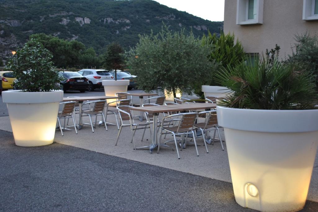 Ibis Budget Loriol Le Pouzin Exteriör bild