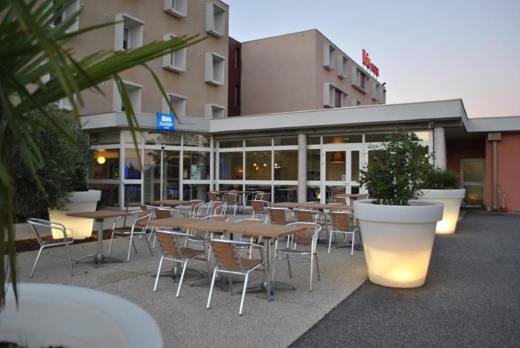 Ibis Budget Loriol Le Pouzin Exteriör bild