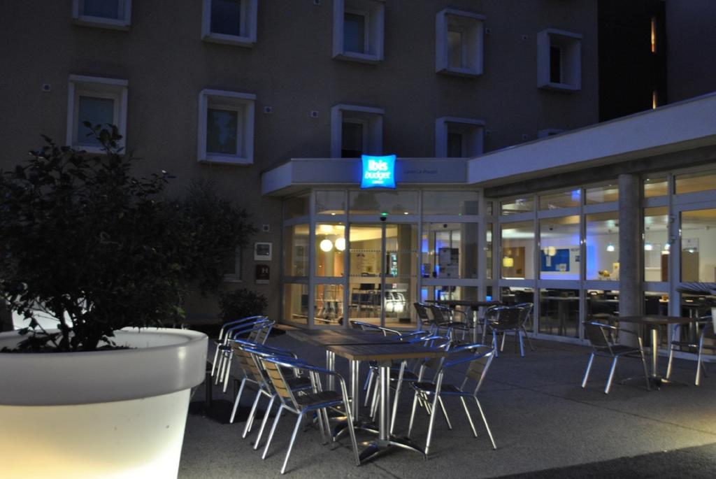 Ibis Budget Loriol Le Pouzin Exteriör bild