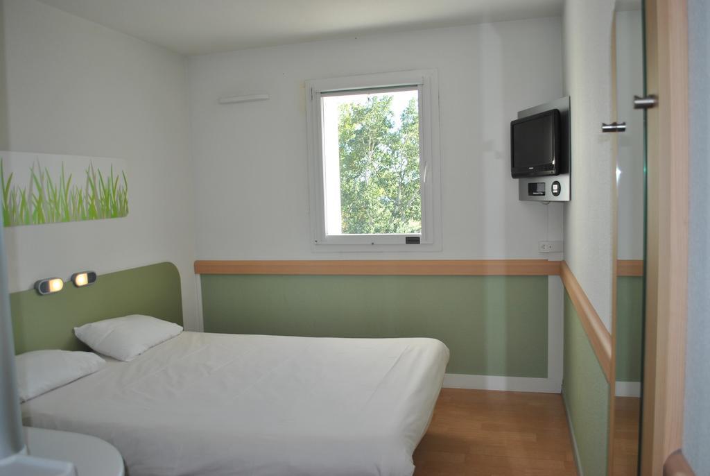 Ibis Budget Loriol Le Pouzin Exteriör bild